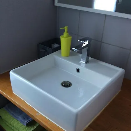 Les De Do Bed and Breakfast 3*