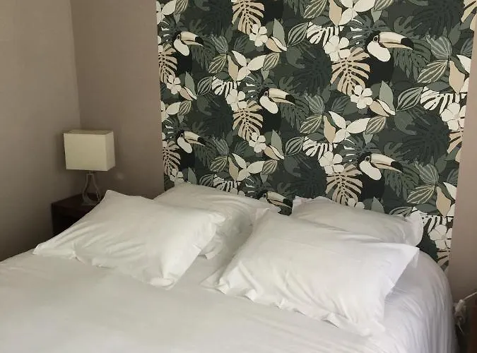 Les De Do 3* לה מאנש