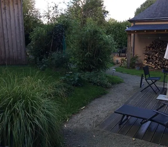 לינה וארוחת בוקר Les De Do 3*